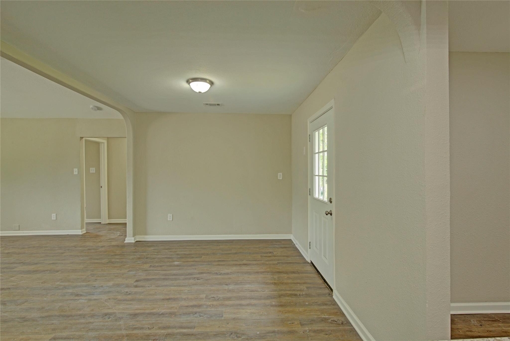 5406 Bataan Road - Photo 8