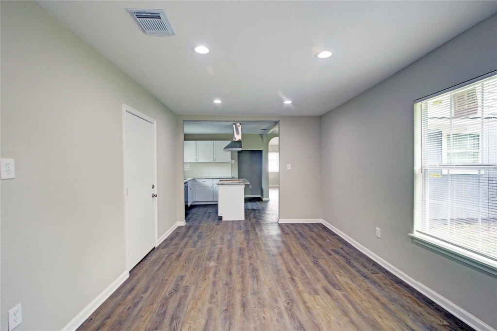 5406 Bataan Road - Photo 11