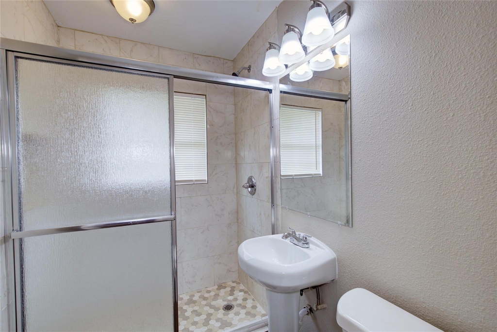 5406 Bataan Road - Photo 22