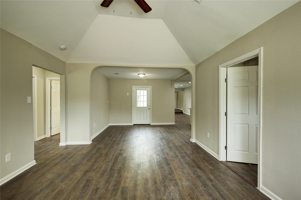 5406 Bataan Road - Photo 6