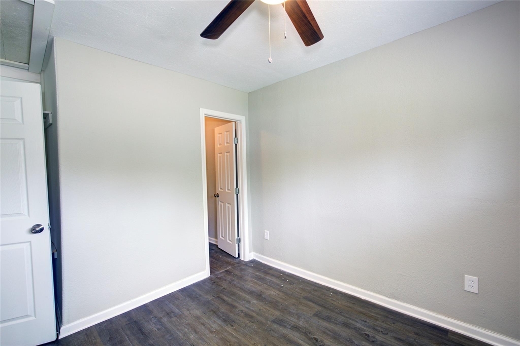 5406 Bataan Road - Photo 13