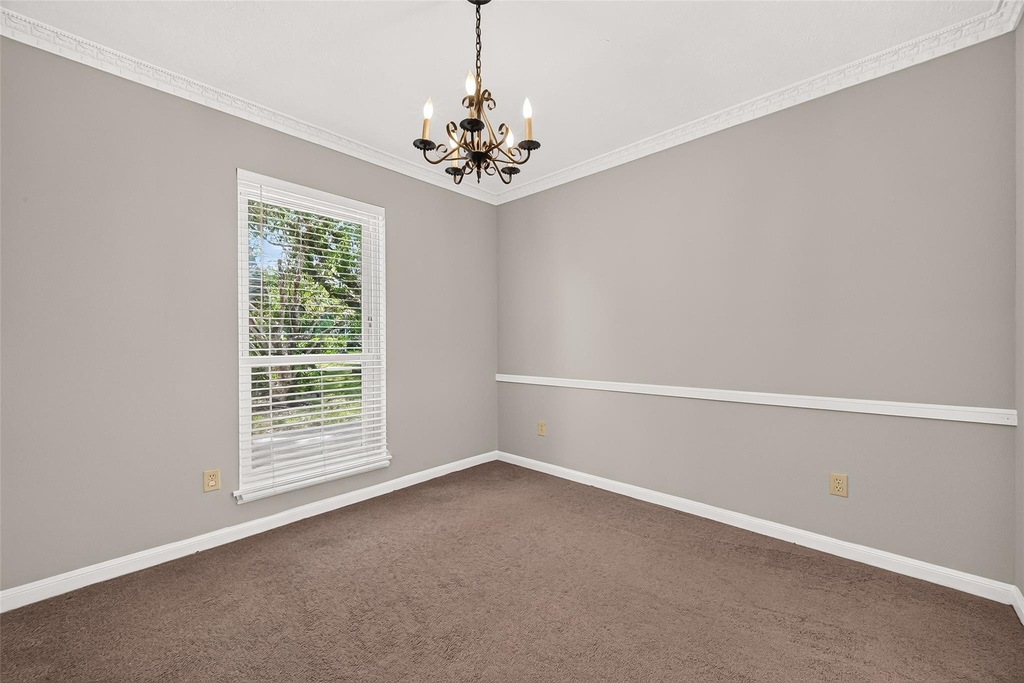 11710 N Petersham Drive - Photo 7