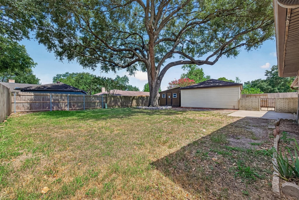 11710 N Petersham Drive - Photo 44