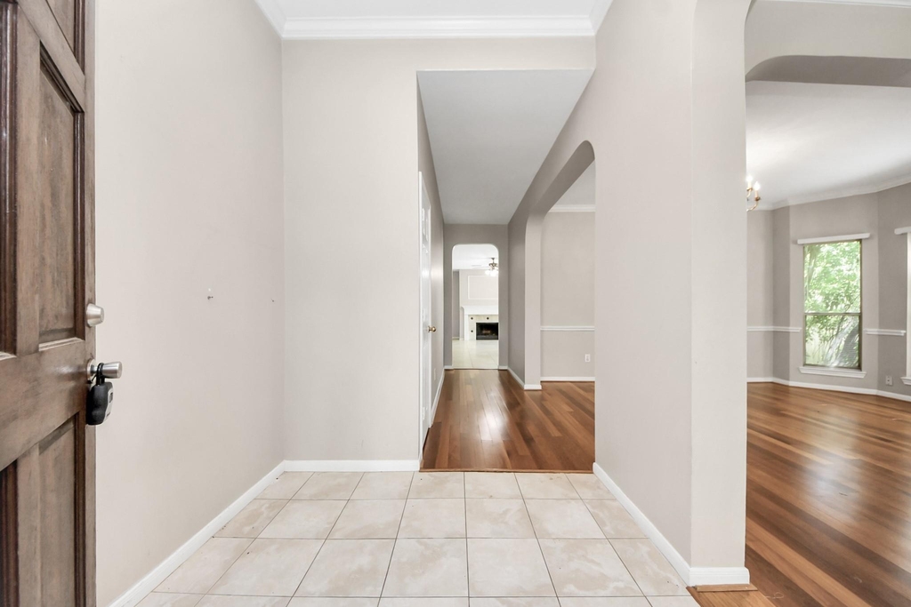 4615 Jaymar Drive - Photo 3