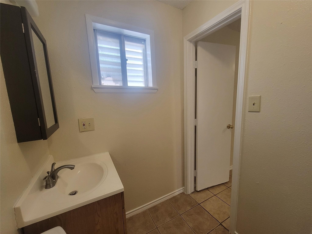 5103 Avenue Q 1/2 - Photo 7