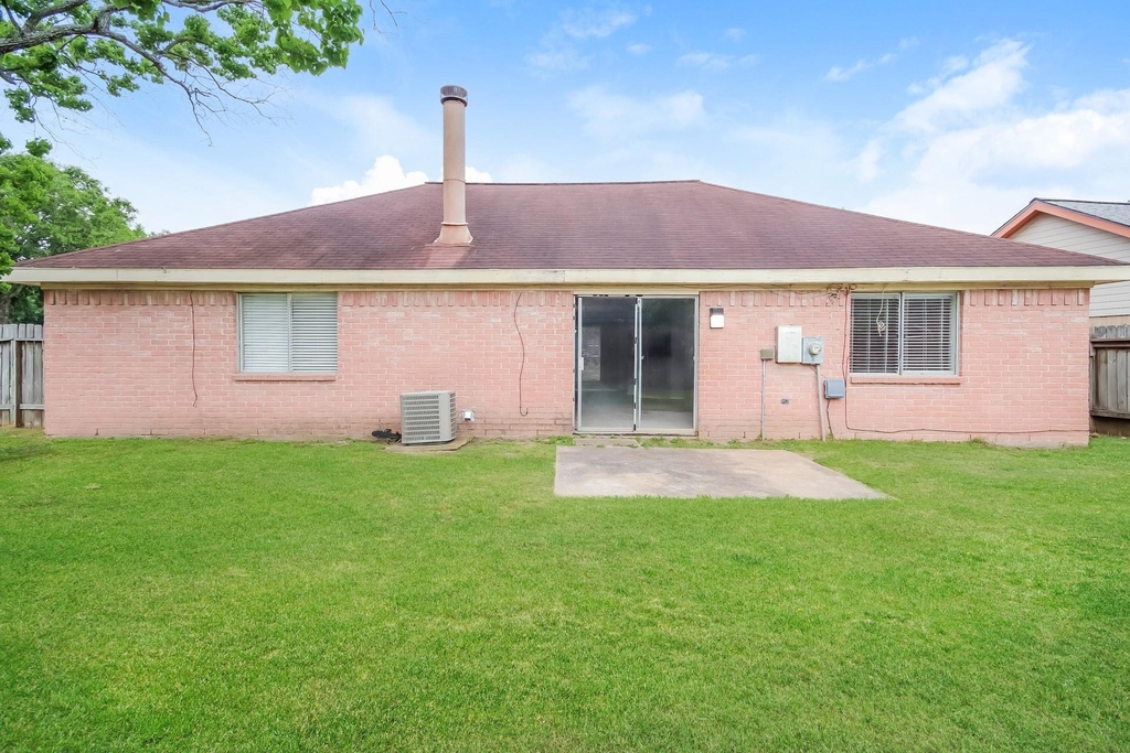 2710 Village Court - Photo 14