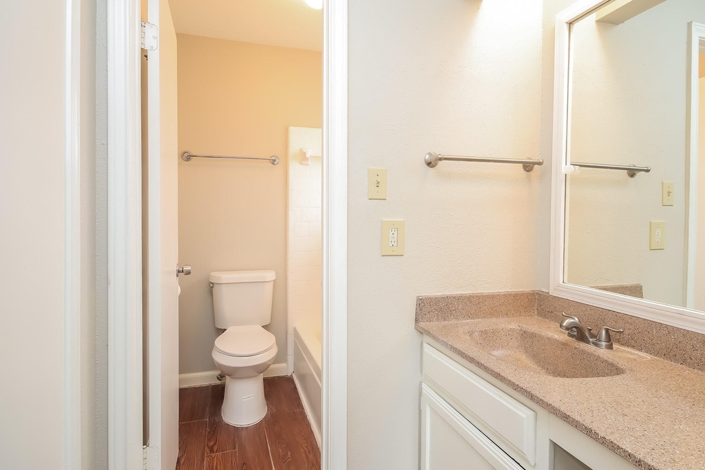 2710 Village Court - Photo 12