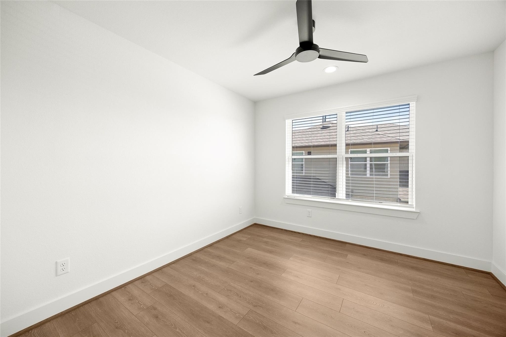 2708 Sunrise Breeze Drive - Photo 26