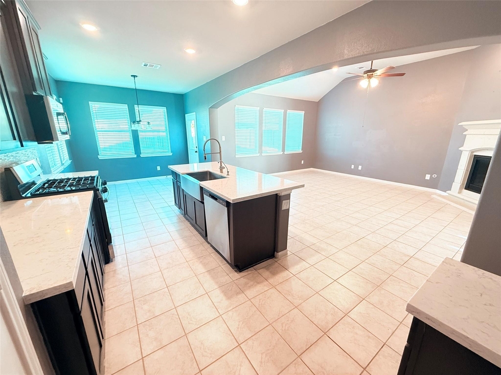 18669 Blue Spruce Lane - Photo 0