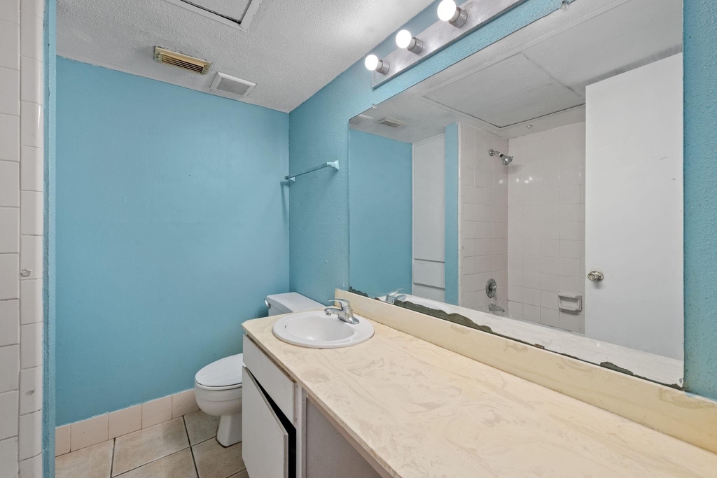 4649 Wild Indigo Street - Photo 6