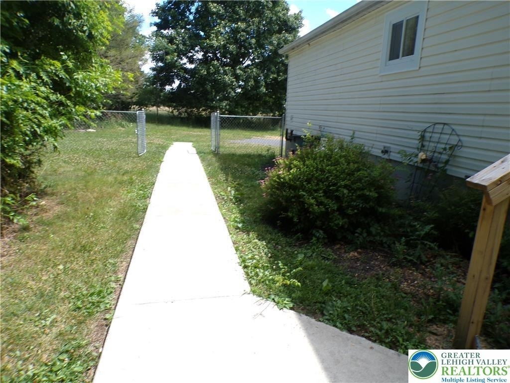 7877 Gun Club Road - Photo 2