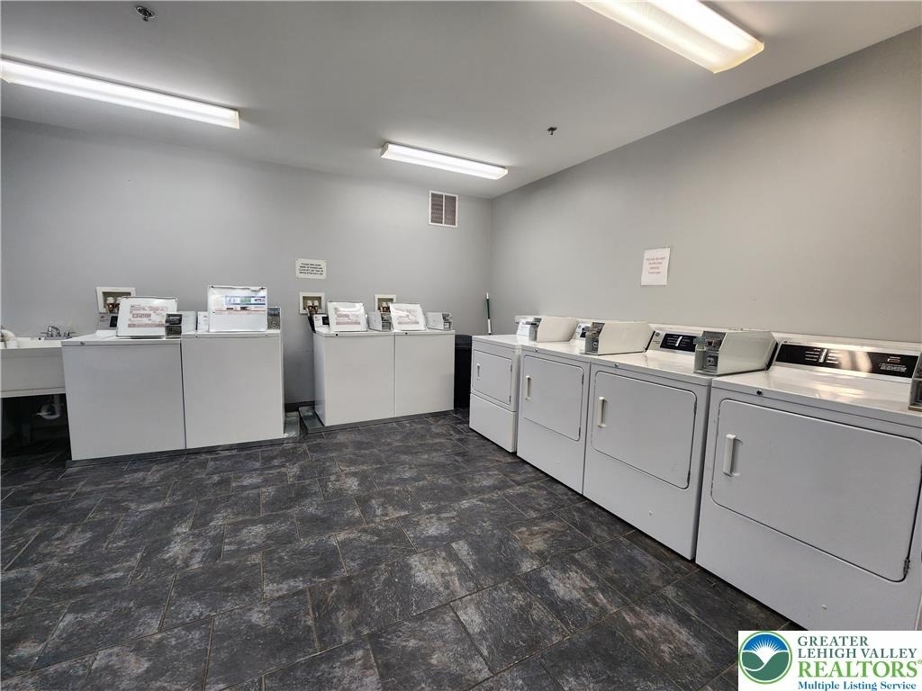 79 W Market Street - Photo 18