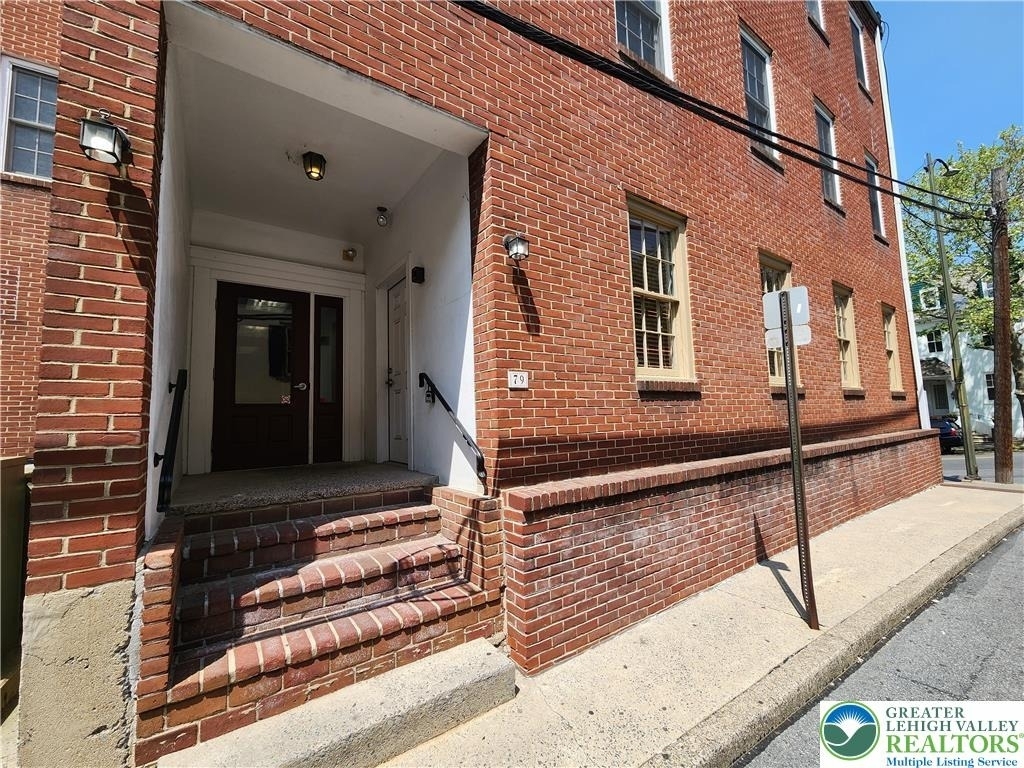 79 W Market Street - Photo 1