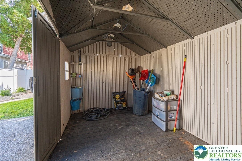 1427 Chelsea Avenue - Photo 38