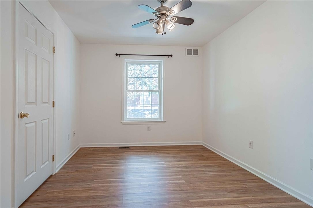1427 Chelsea Avenue - Photo 26