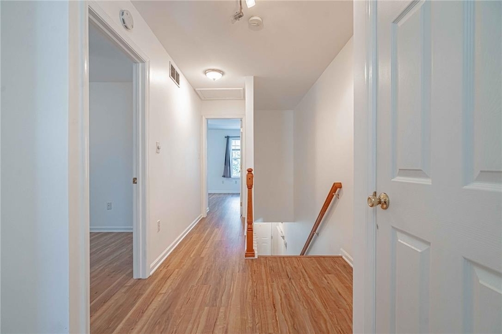 1427 Chelsea Avenue - Photo 13