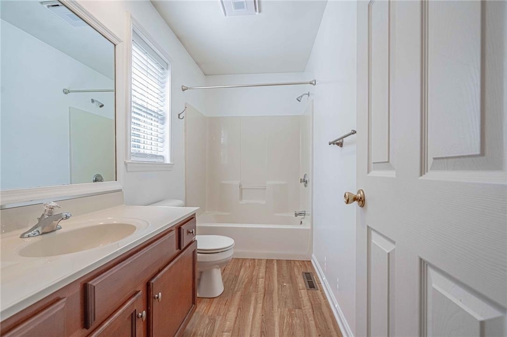 1427 Chelsea Avenue - Photo 25