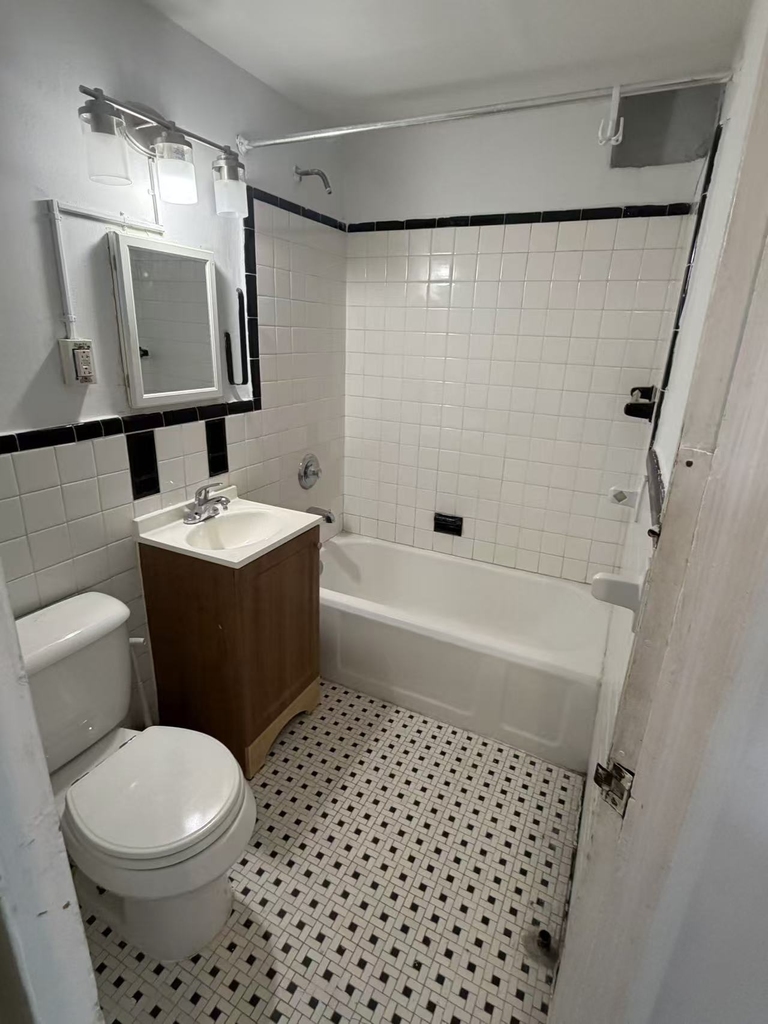 2166 Brown Street - Photo 6