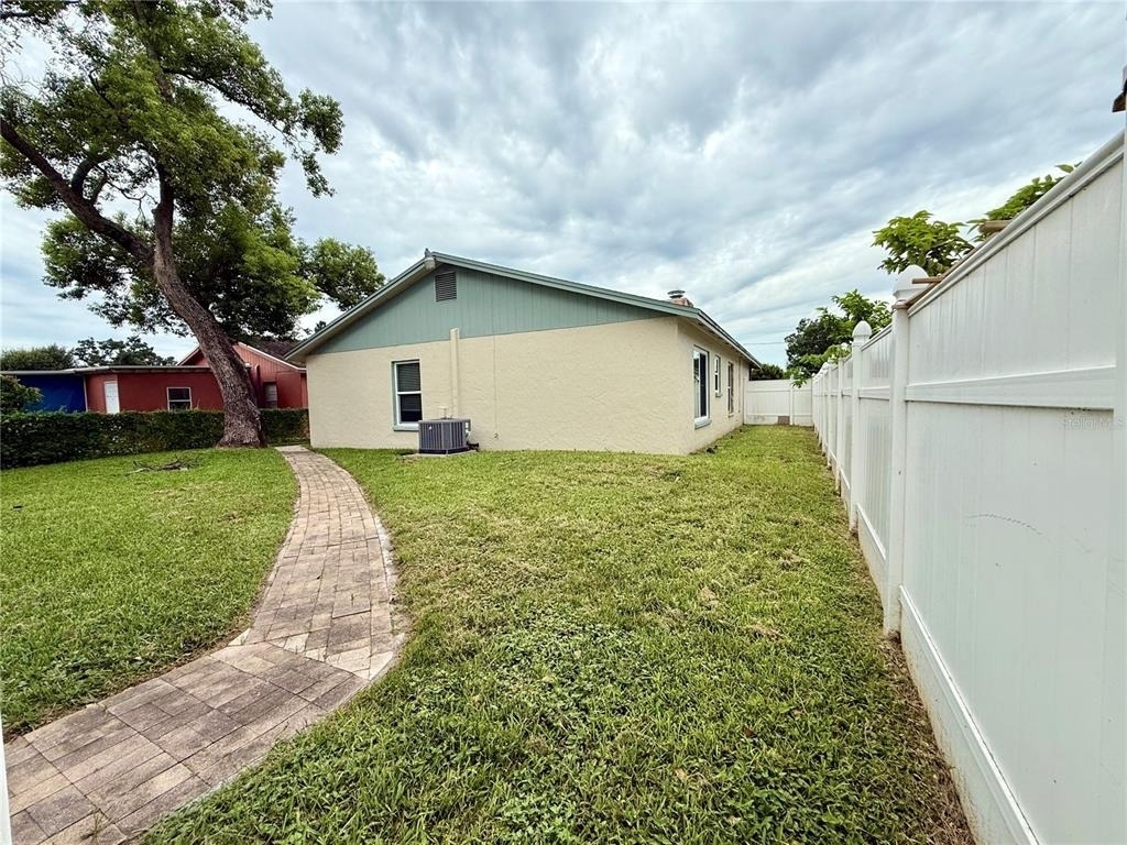 7523 Blossom Avenue - Photo 32