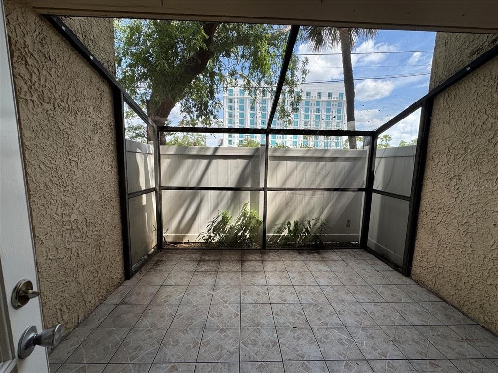 5306 W Kennedy Boulevard - Photo 11