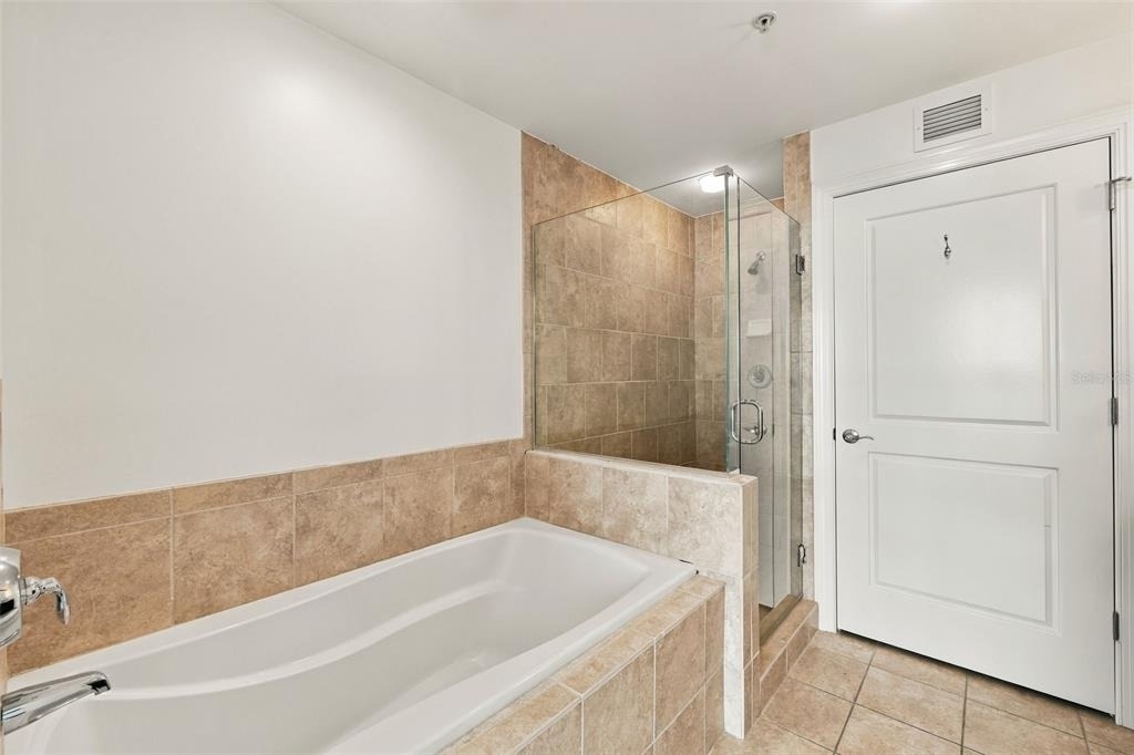 1227 E Madison Street - Photo 23