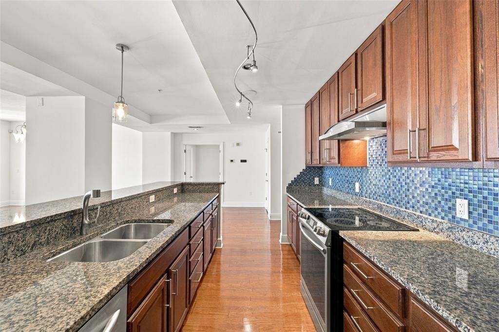 1227 E Madison Street - Photo 13