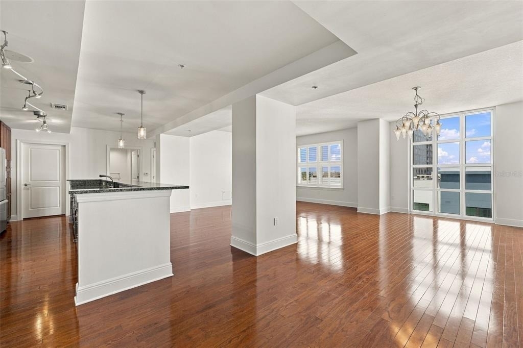 1227 E Madison Street - Photo 7