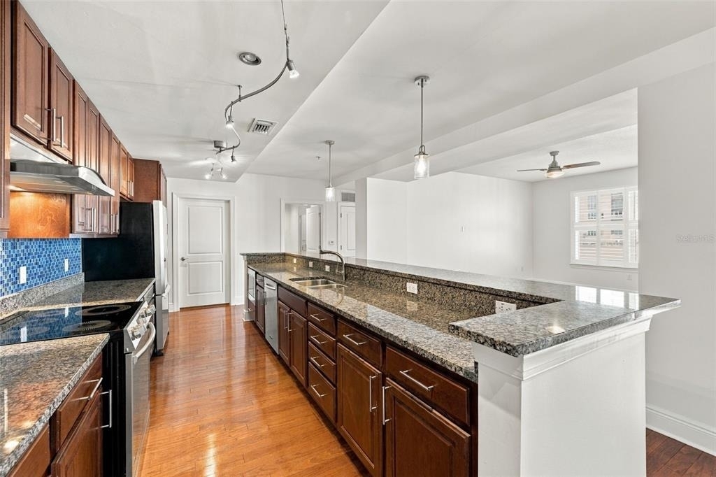 1227 E Madison Street - Photo 15