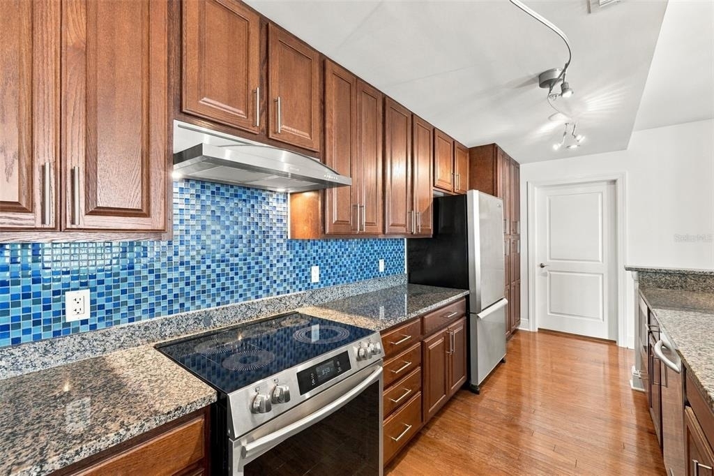 1227 E Madison Street - Photo 14