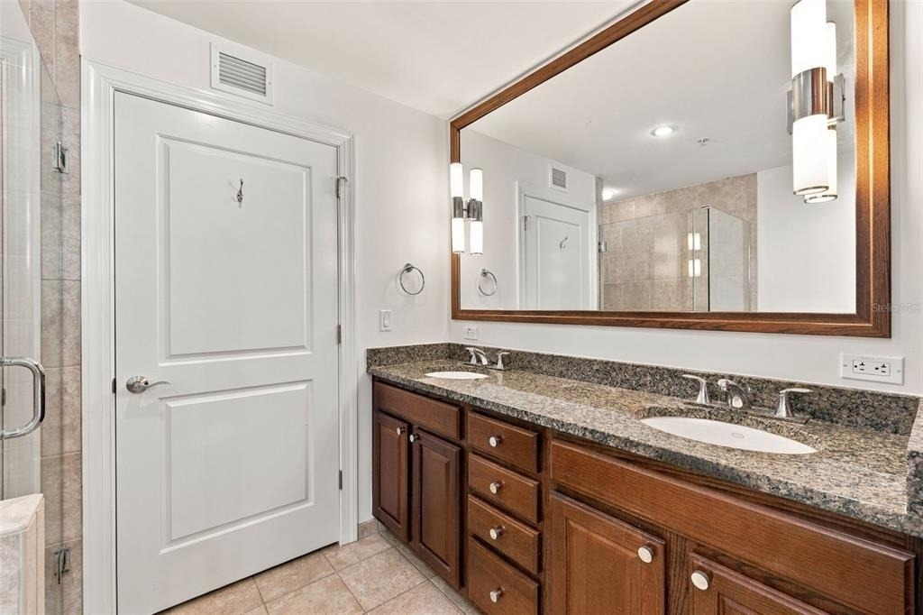 1227 E Madison Street - Photo 22