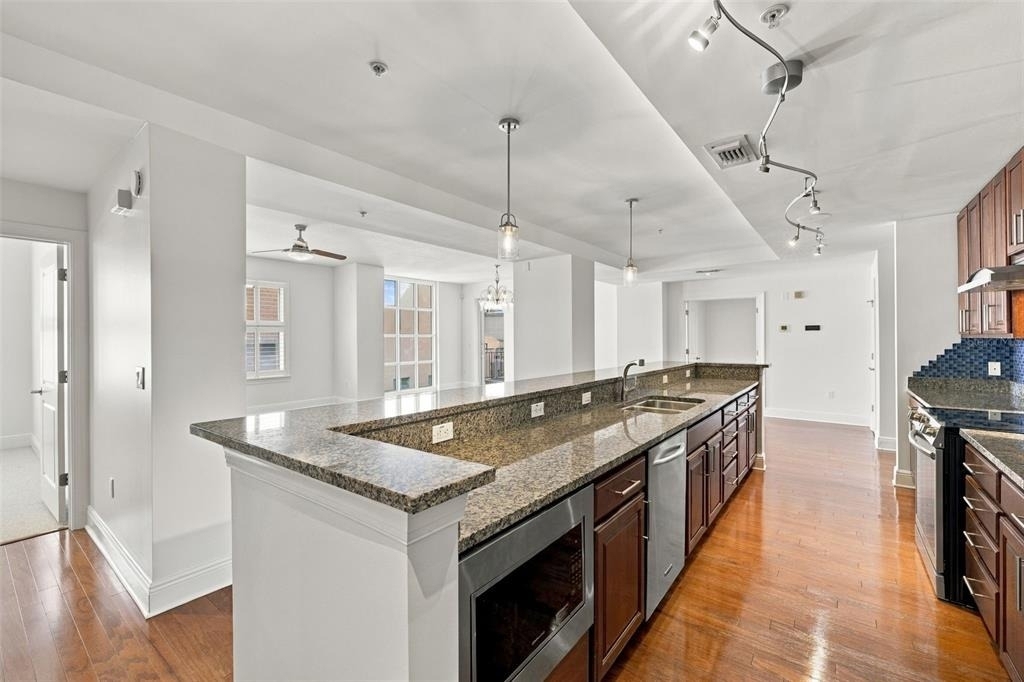 1227 E Madison Street - Photo 17
