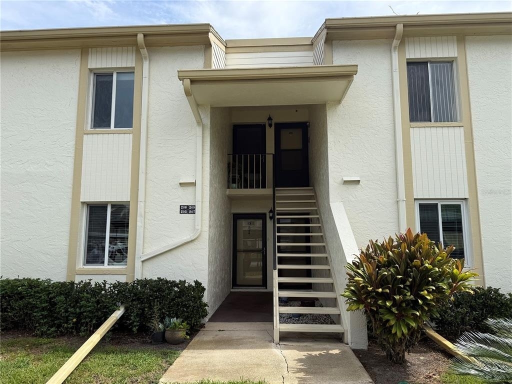 208 Cypress Court - Photo 1