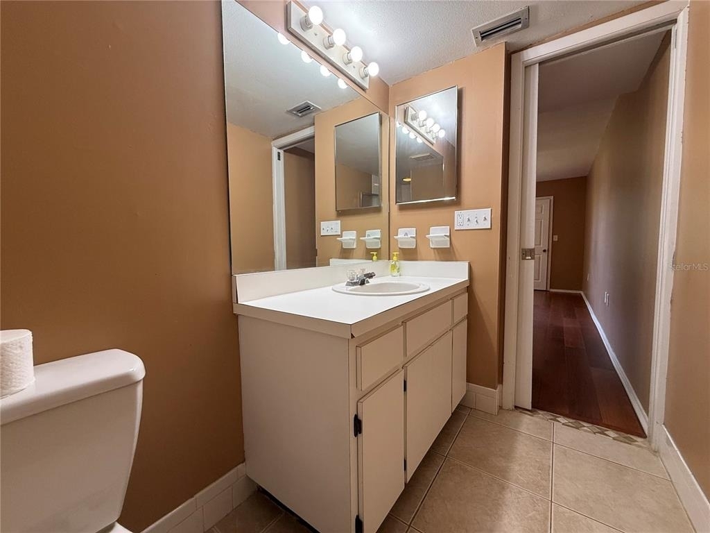 208 Cypress Court - Photo 14