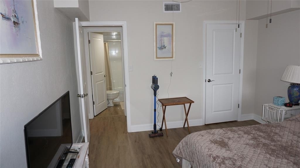 300 64th Avenue - Photo 17