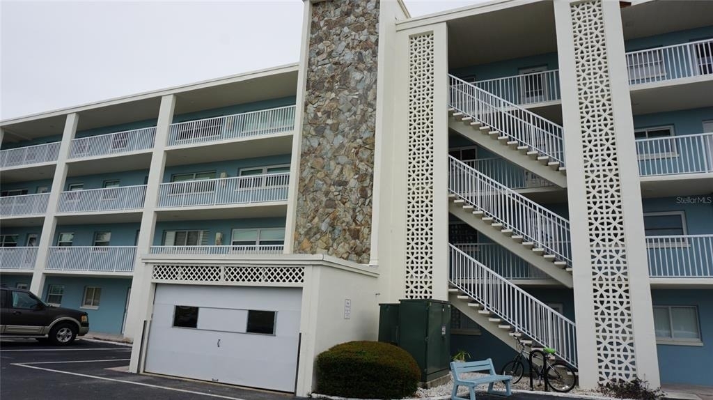 300 64th Avenue - Photo 8