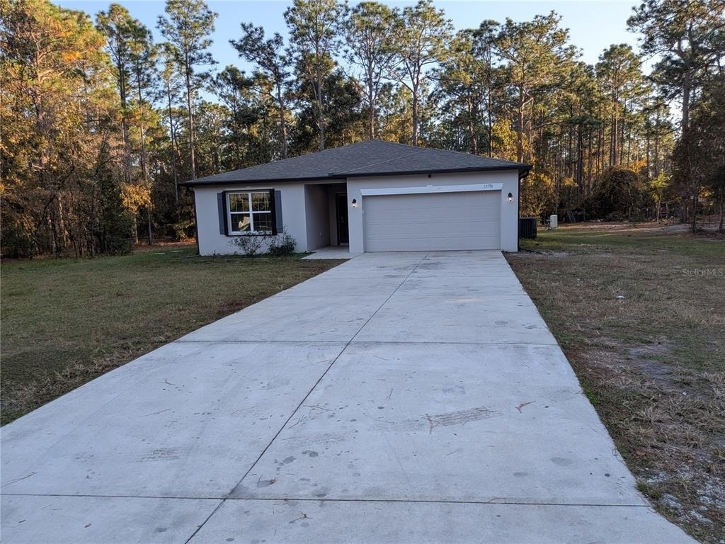 13196 Thrasher Avenue - Photo 0