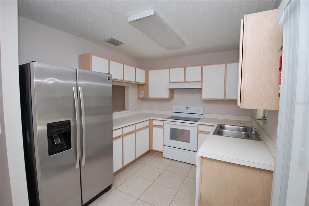 2027 Fluorshire Drive - Photo 4