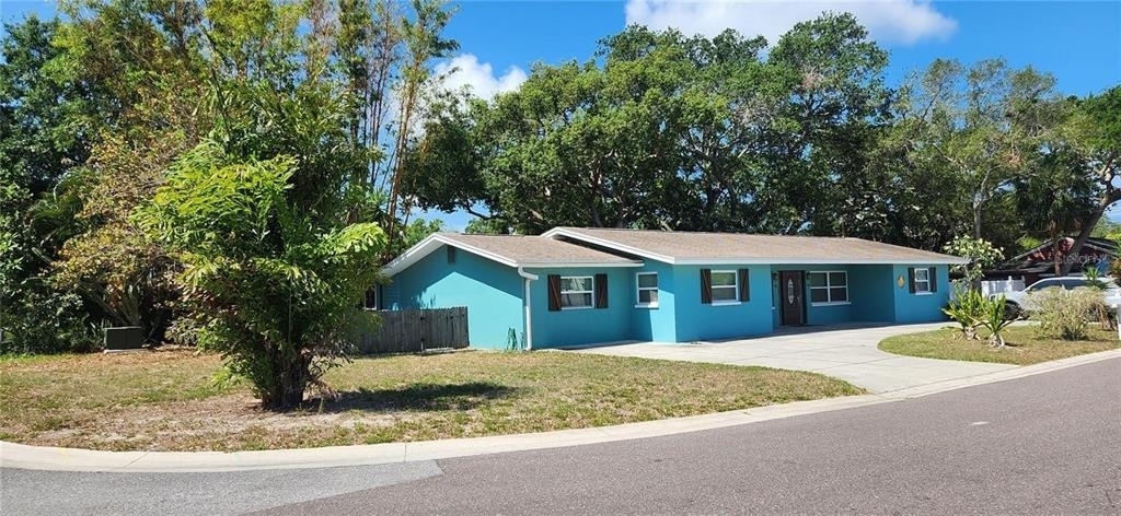433 James Street - Photo 0