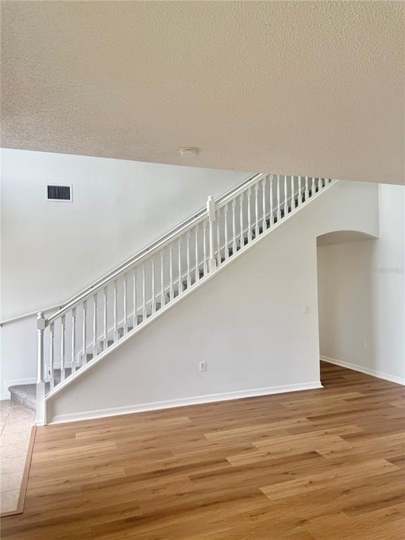 727 James Court - Photo 5
