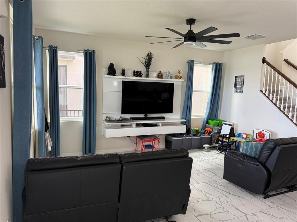 2489 Blowing Breeze Avenue - Photo 3