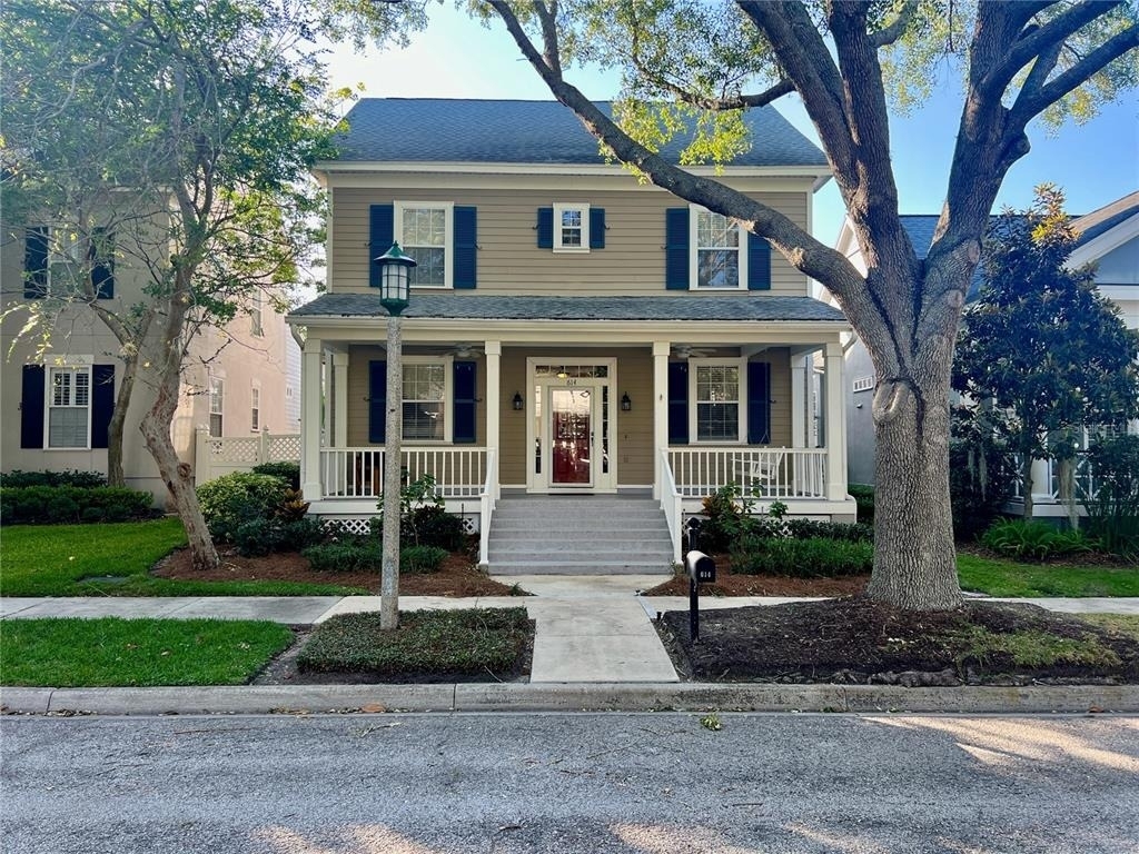 614 Nadina Place - Photo 0