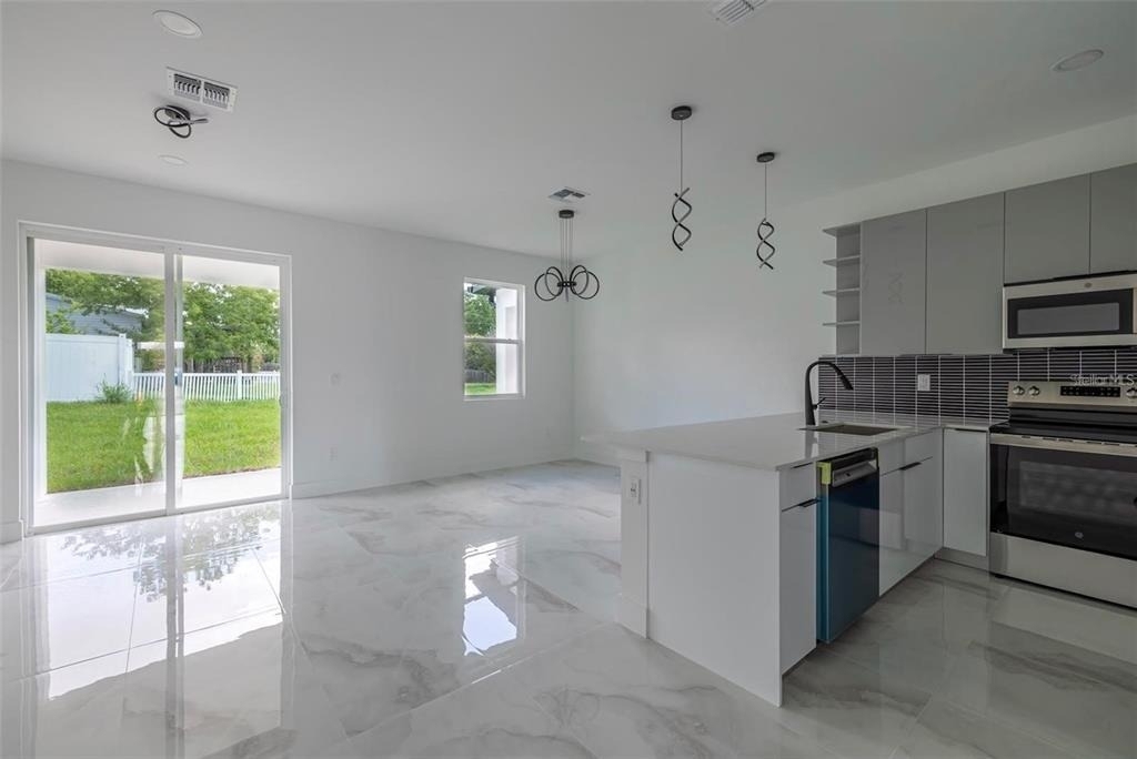 2049 Barroso Street - Photo 5