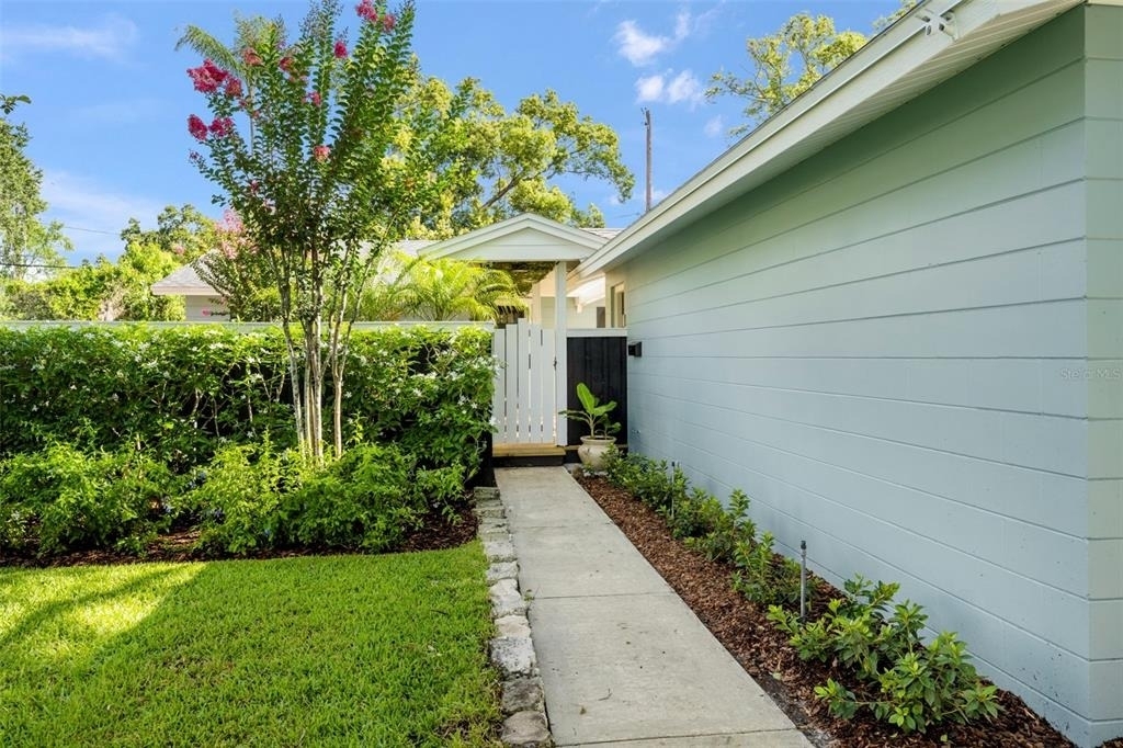 1419 W Princeton Street - Photo 2