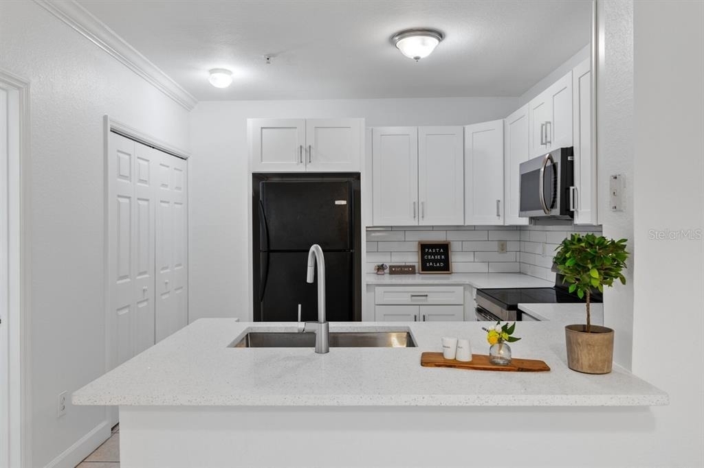 204 E South Street - Photo 3