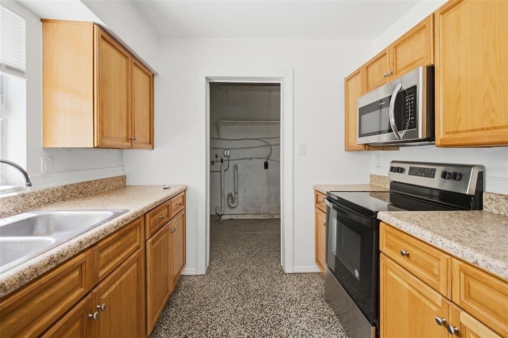 70 Griggs Avenue - Photo 8