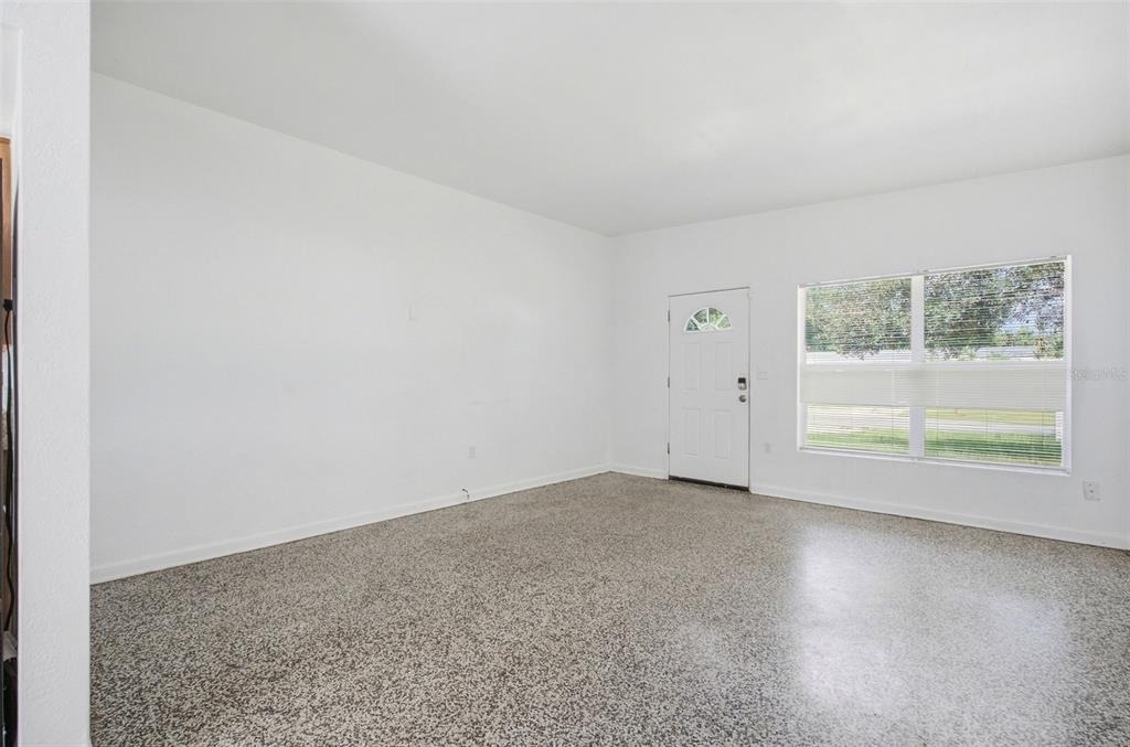 70 Griggs Avenue - Photo 5