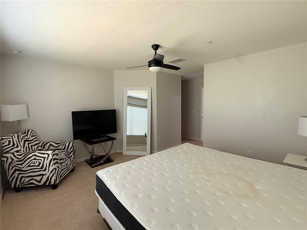 1057 Priory Circle - Photo 12