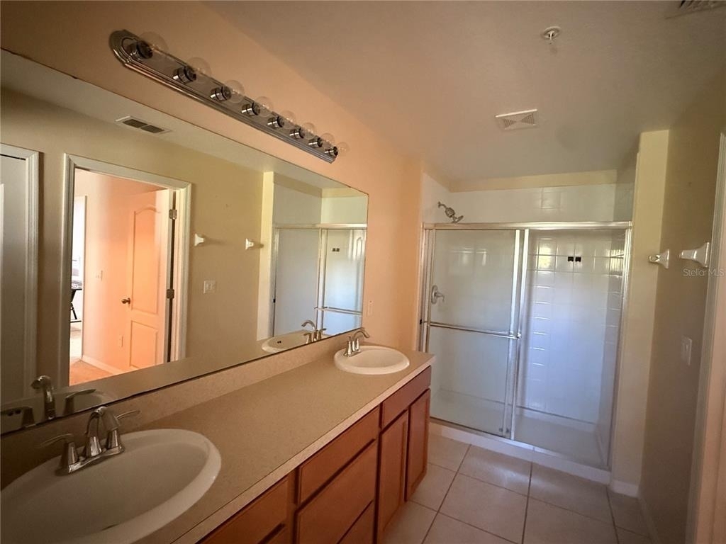 1057 Priory Circle - Photo 15