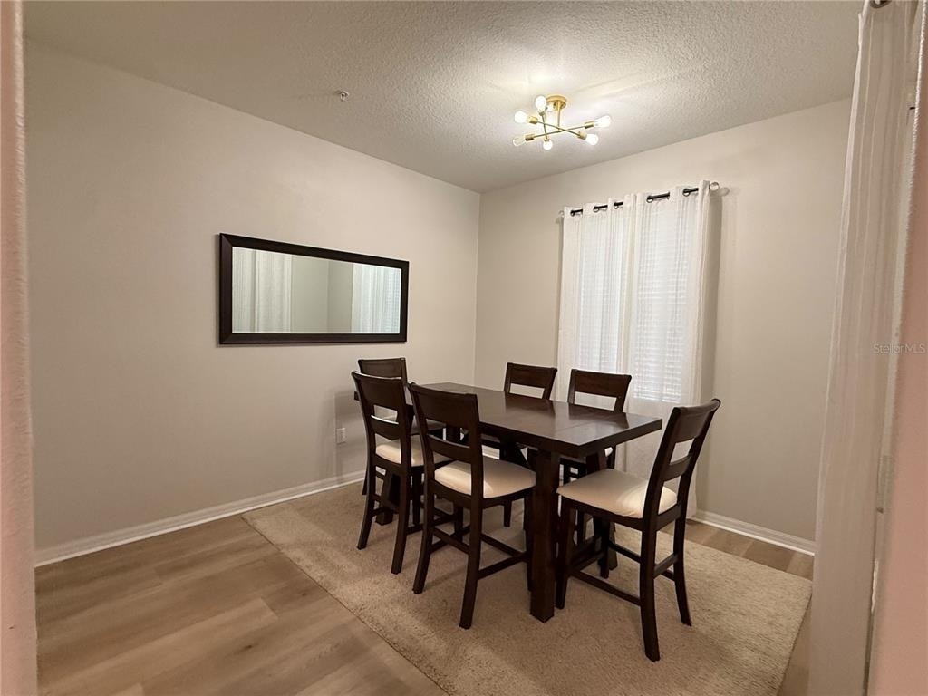 1057 Priory Circle - Photo 6