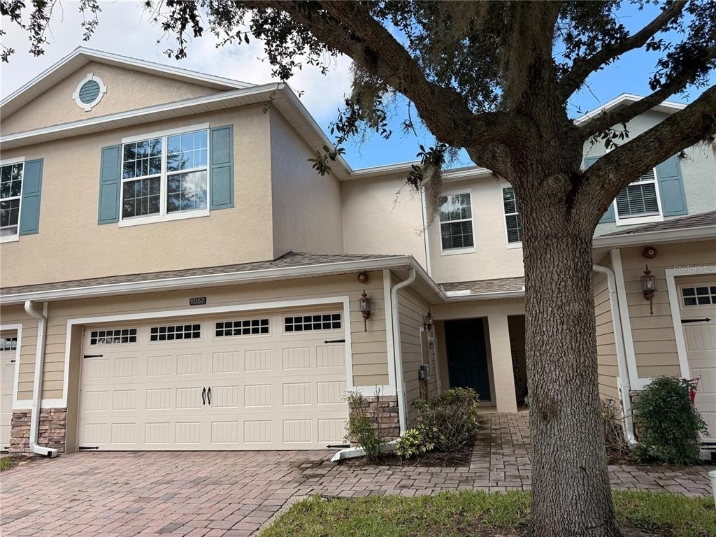1057 Priory Circle - Photo 1